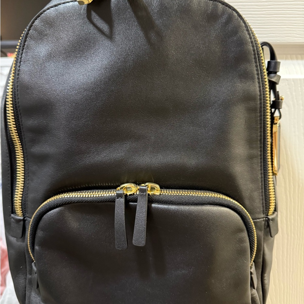 TUMI
Voyageur Hannah Leather Backpack - Picture 2 of 13